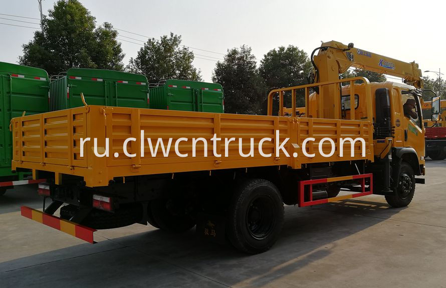 truck mounted crane 3